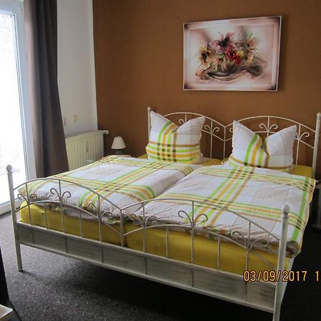 Am Rasthof Dresdner Tor Hotel Wilsdruff Екстериор снимка