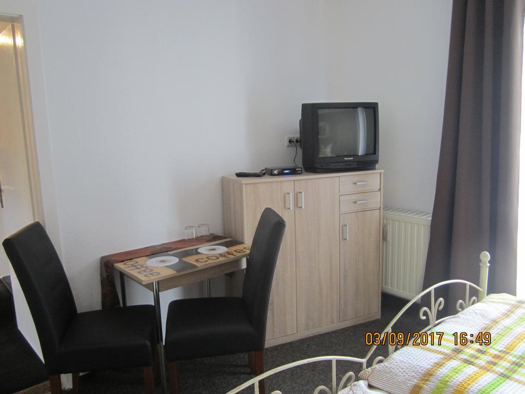Am Rasthof Dresdner Tor Hotel Wilsdruff Екстериор снимка